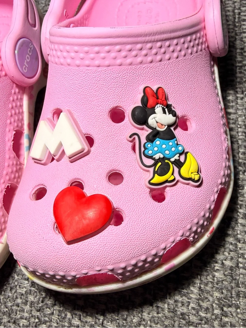 Crocs x Disney Toddler Girls Minnie and Friends Classic Clogs size C6 - Picture 4 of 9